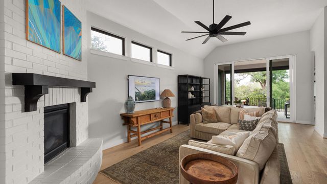 645 Two Creeks LN, Austin, TX 78737