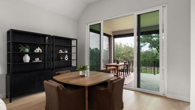 645 Two Creeks LN, Austin, TX 78737