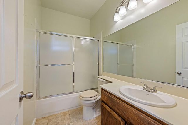 1959 Yorktown Dr, Lodi, CA 95242