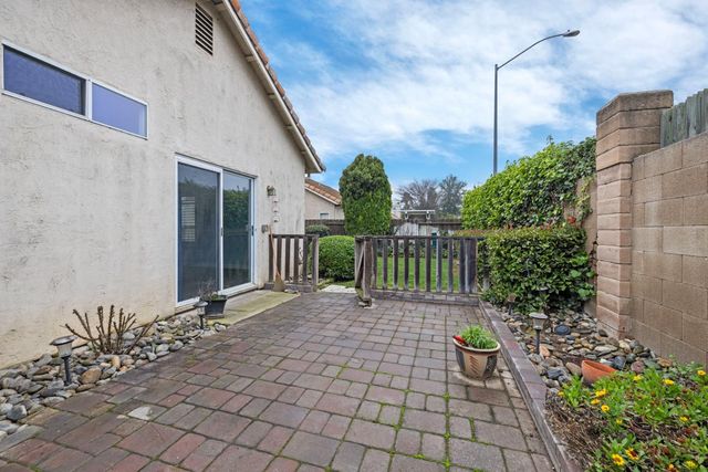 1959 Yorktown Dr, Lodi, CA 95242