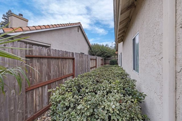 1959 Yorktown Dr, Lodi, CA 95242