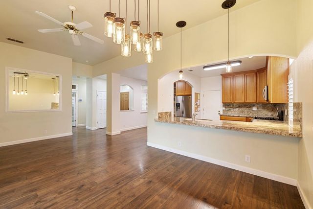 1959 Yorktown Dr, Lodi, CA 95242