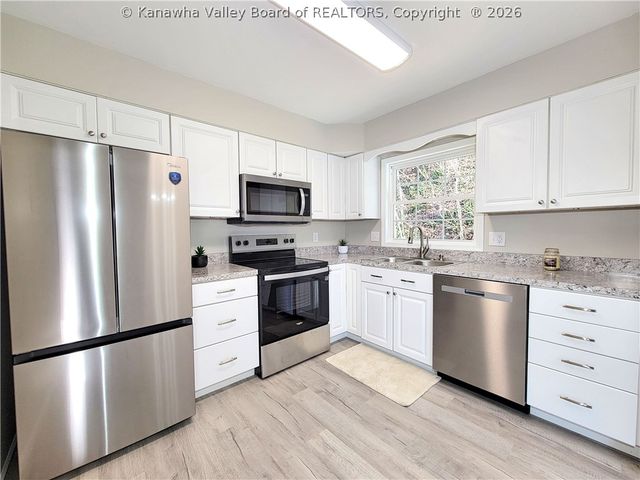 2524 Shadyside Road, St Albans, WV 25177