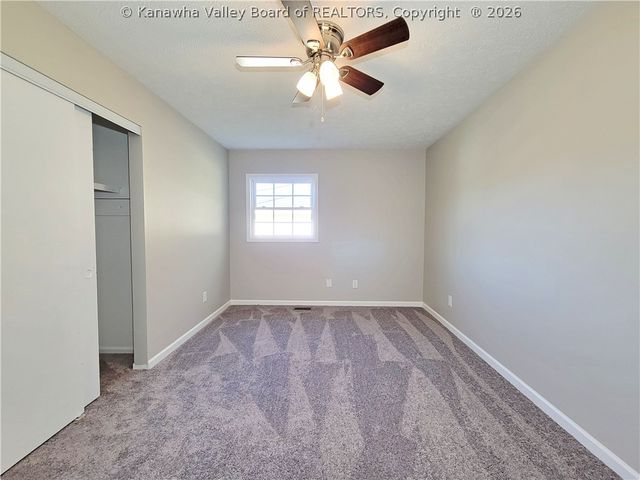 2524 Shadyside Road, St Albans, WV 25177