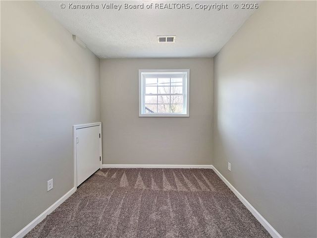 2524 Shadyside Road, St Albans, WV 25177