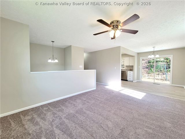 2524 Shadyside Road, St Albans, WV 25177