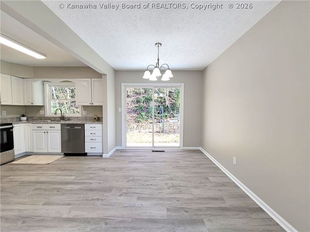 2524 Shadyside Road, St Albans, WV 25177