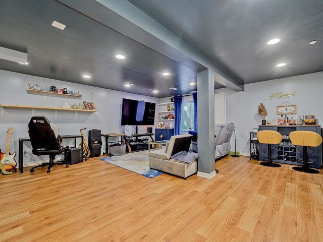 6051 Canterbury Lane, Hoffman Estates, IL 60192
