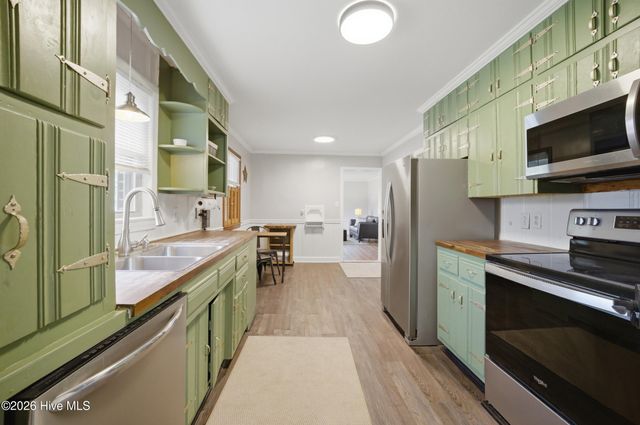 206 Hiland Park Avenue, Hertford, NC 27944