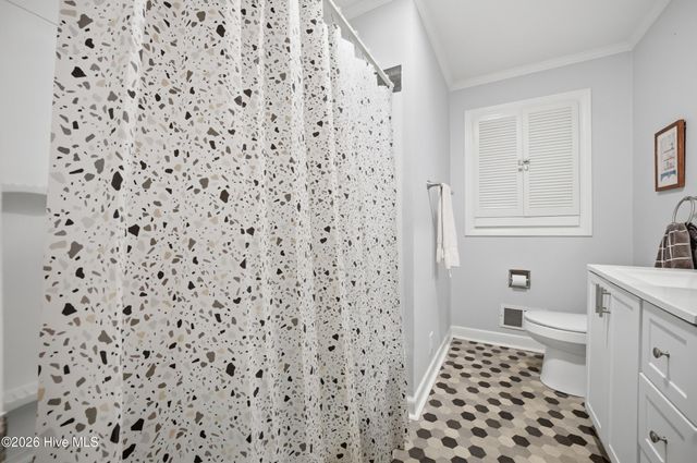 206 Hiland Park Avenue, Hertford, NC 27944