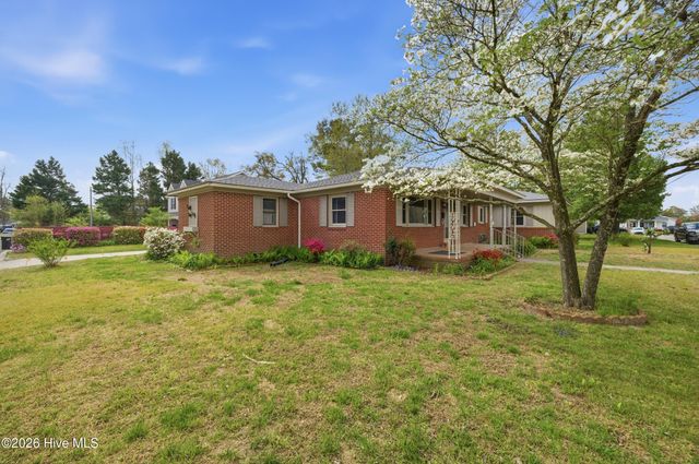 206 Hiland Park Avenue, Hertford, NC 27944