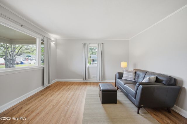 206 Hiland Park Avenue, Hertford, NC 27944