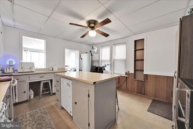 28 PLEASANT AVE, Red Lion, PA 17356