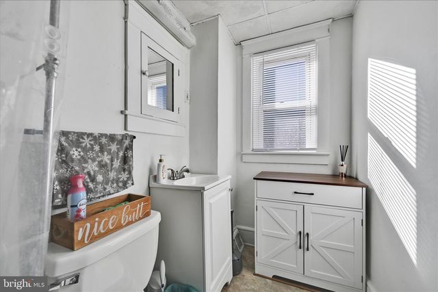 28 PLEASANT AVE, Red Lion, PA 17356