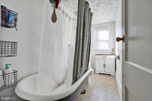 28 PLEASANT AVE, Red Lion, PA 17356