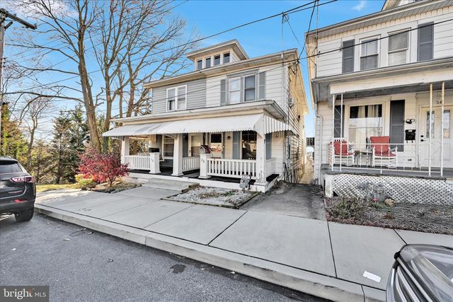 28 PLEASANT AVE, Red Lion, PA 17356