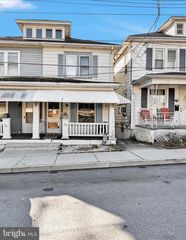 28 PLEASANT AVE, Red Lion, PA 17356
