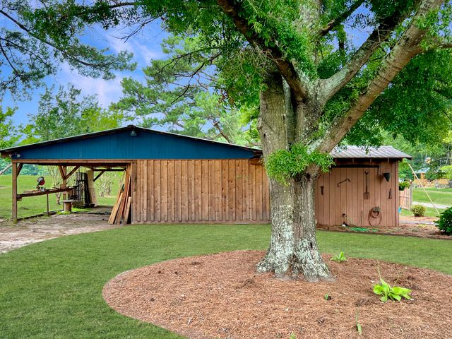 135 Durr Stables Lane, Saint George, SC 29477