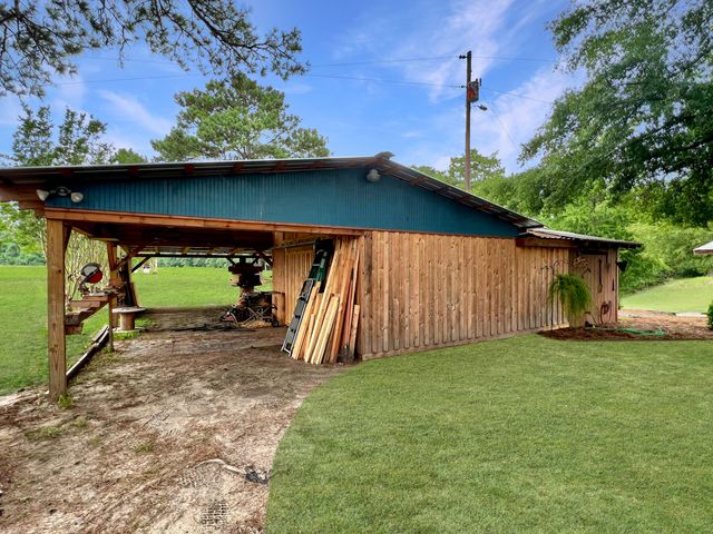135 Durr Stables Lane, Saint George, SC 29477