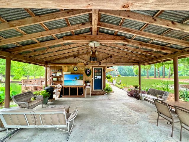 135 Durr Stables Lane, Saint George, SC 29477