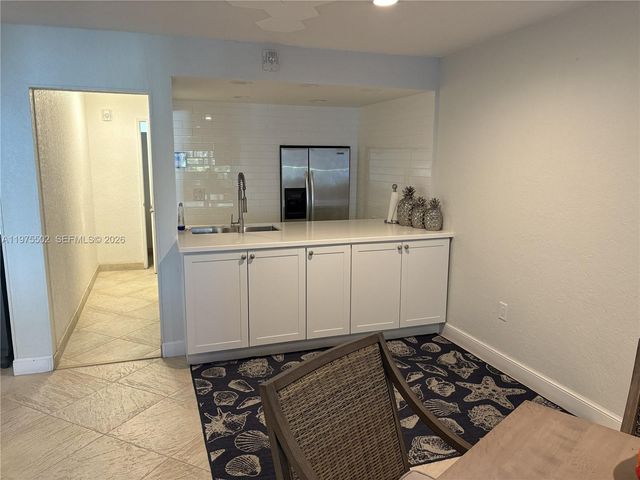 1069 Hillsboro Mile 603, Hillsboro Beach, FL 33062