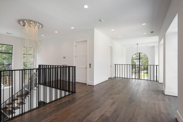 5517 Sturbridge Drive, Houston, TX 77056