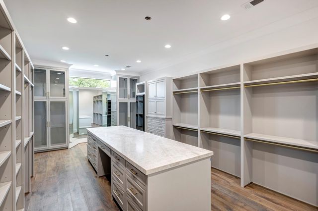 5517 Sturbridge Drive, Houston, TX 77056