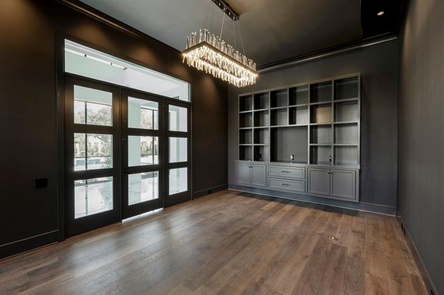 5517 Sturbridge Drive, Houston, TX 77056