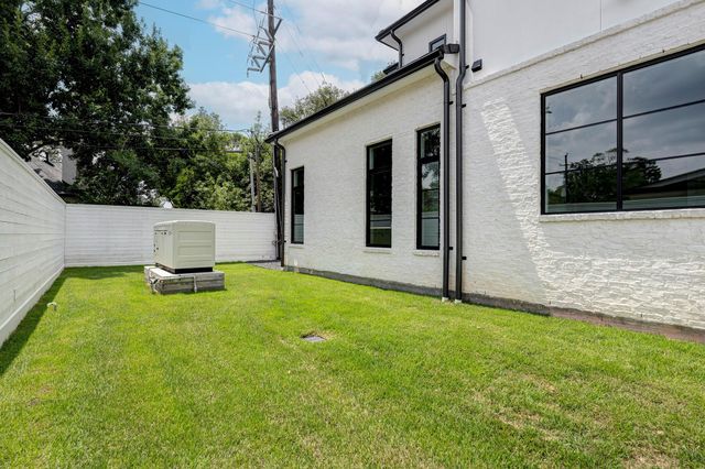 5517 Sturbridge Drive, Houston, TX 77056