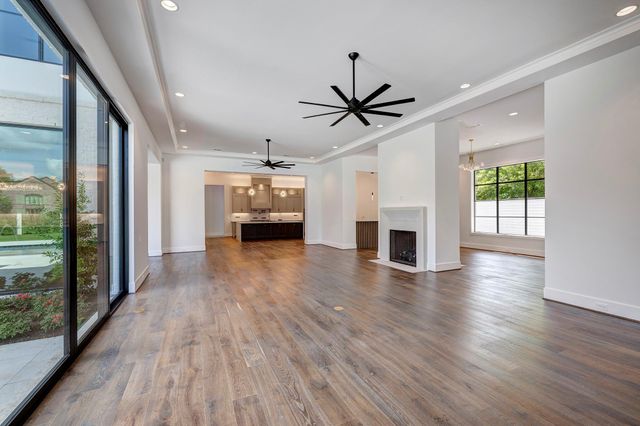 5517 Sturbridge Drive, Houston, TX 77056