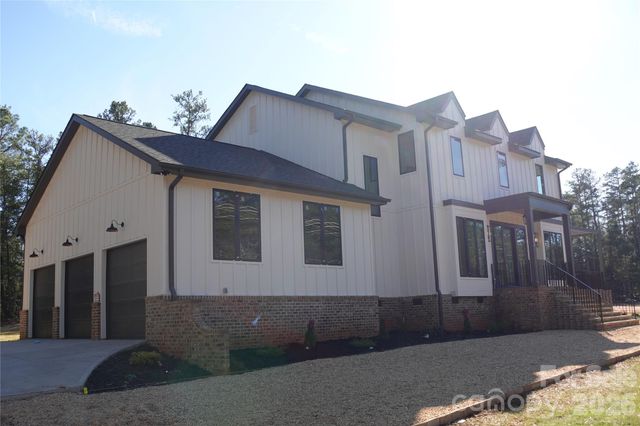 449 W North Corner Road, Lancaster, SC 29720