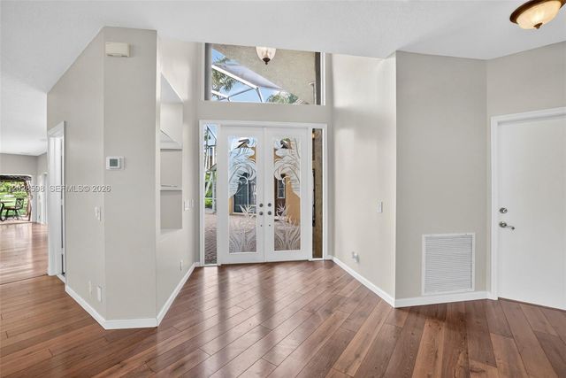8226 NW 41st St, Coral Springs, FL 33065