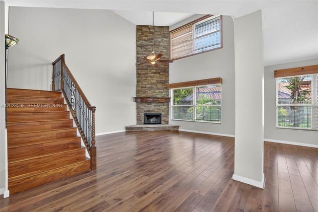 8226 NW 41st St, Coral Springs, FL 33065