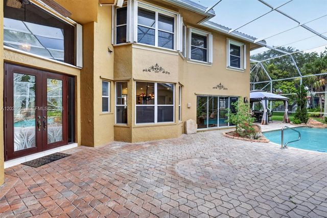 8226 NW 41st St, Coral Springs, FL 33065