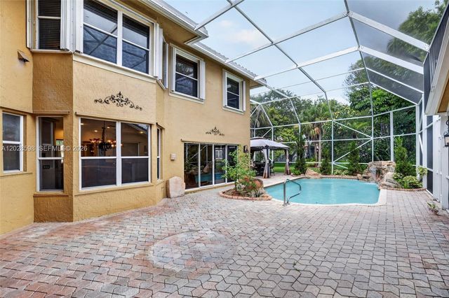 8226 NW 41st St, Coral Springs, FL 33065