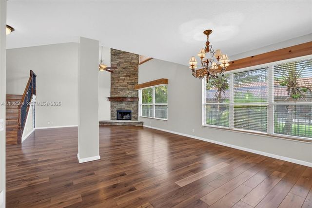 8226 NW 41st St, Coral Springs, FL 33065