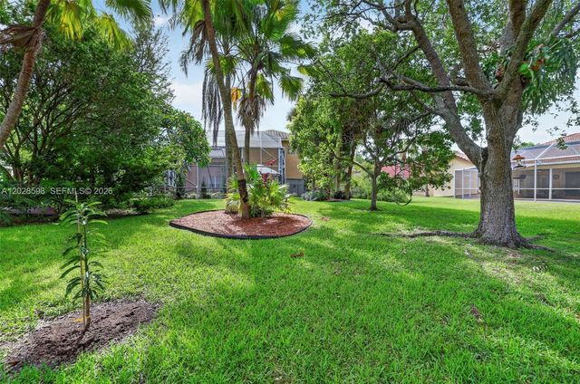 8226 NW 41st St, Coral Springs, FL 33065