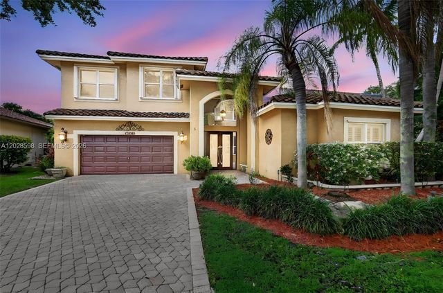 8226 NW 41st St, Coral Springs, FL 33065