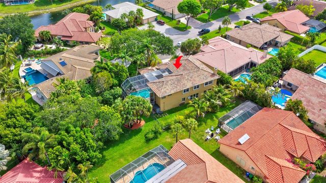 8226 NW 41st St, Coral Springs, FL 33065
