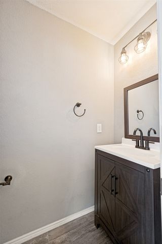 920 Kendall Drive, Arlington, TX 76001