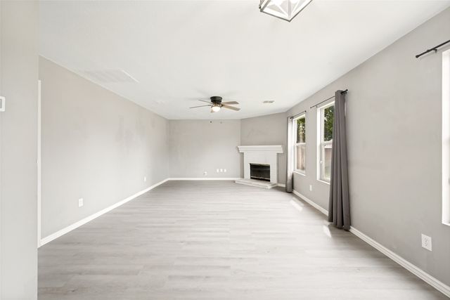 920 Kendall Drive, Arlington, TX 76001