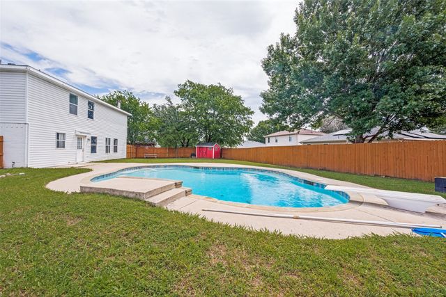 920 Kendall Drive, Arlington, TX 76001