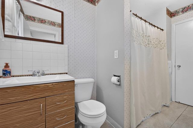 4906 Charles STREET, Racine, WI 53402