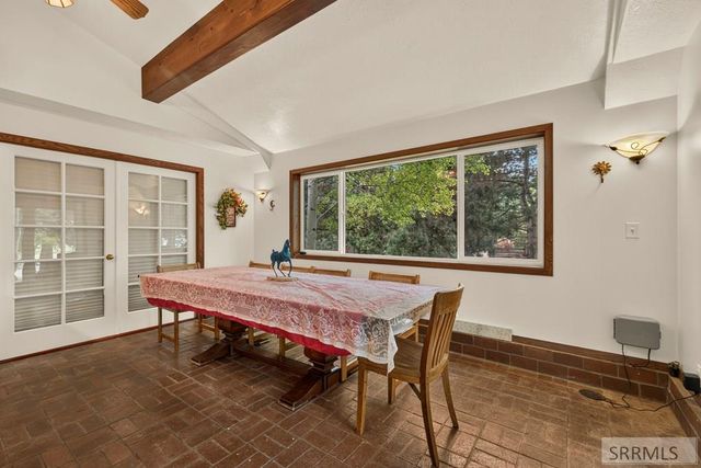 2195 S Midway Avenue, Ammon, ID 83406