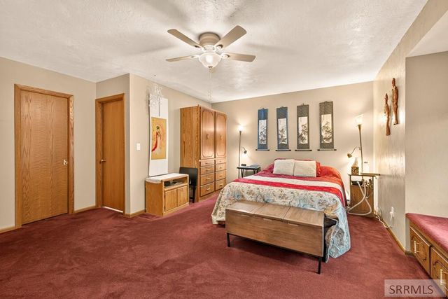 2195 S Midway Avenue, Ammon, ID 83406