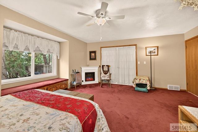 2195 S Midway Avenue, Ammon, ID 83406