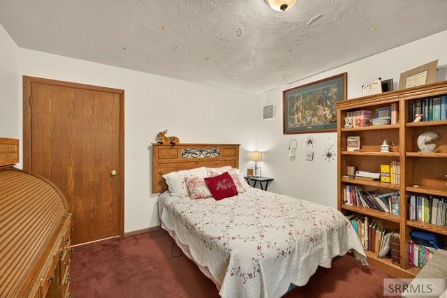 2195 S Midway Avenue, Ammon, ID 83406