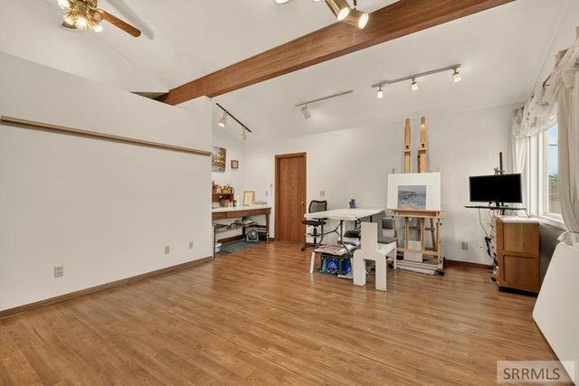 2195 S Midway Avenue, Ammon, ID 83406