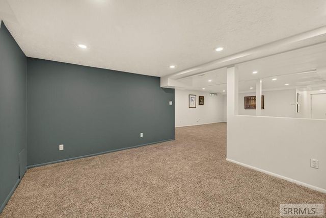 2195 S Midway Avenue, Ammon, ID 83406