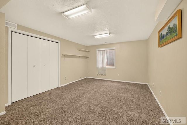 2195 S Midway Avenue, Ammon, ID 83406